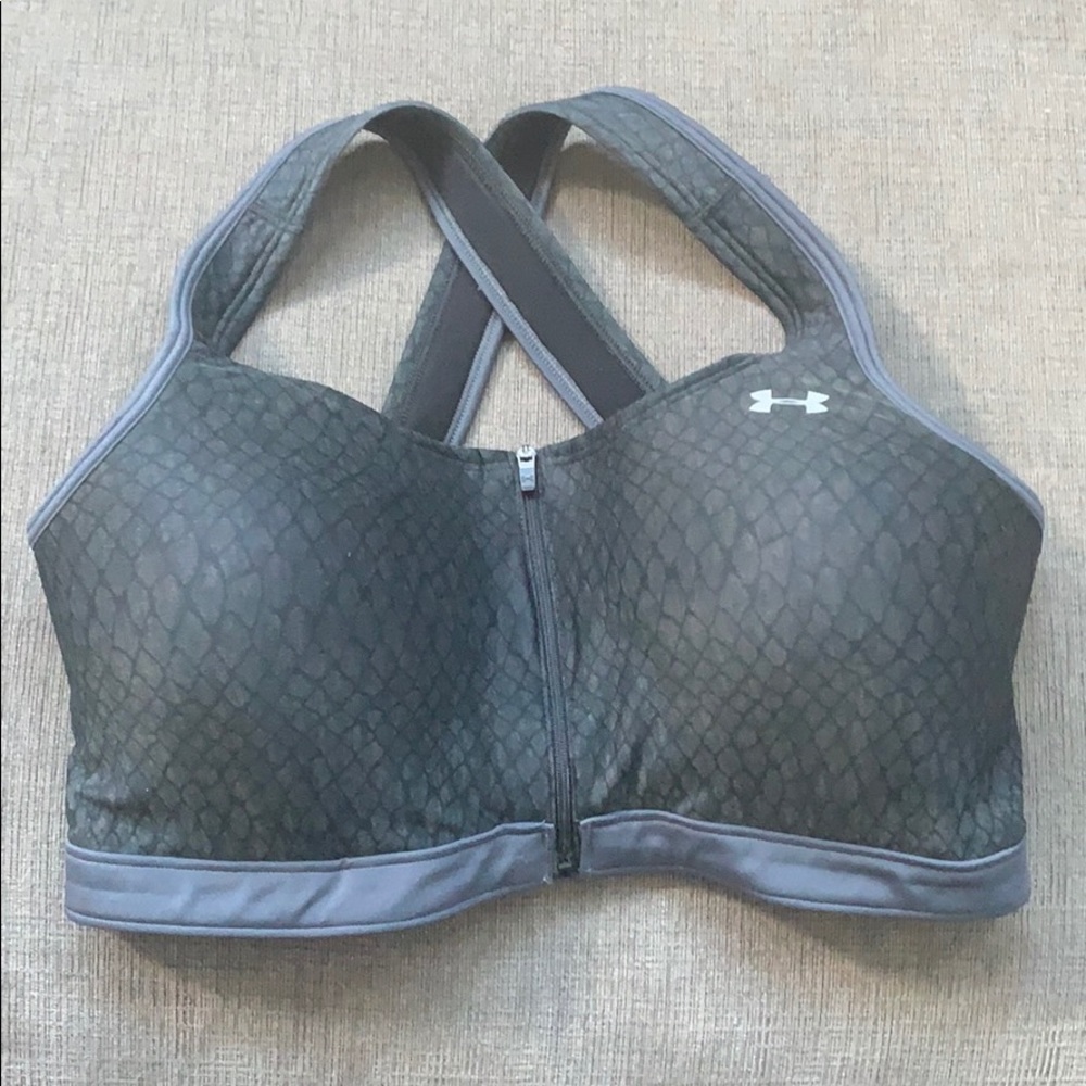 Underarmour sports bra black